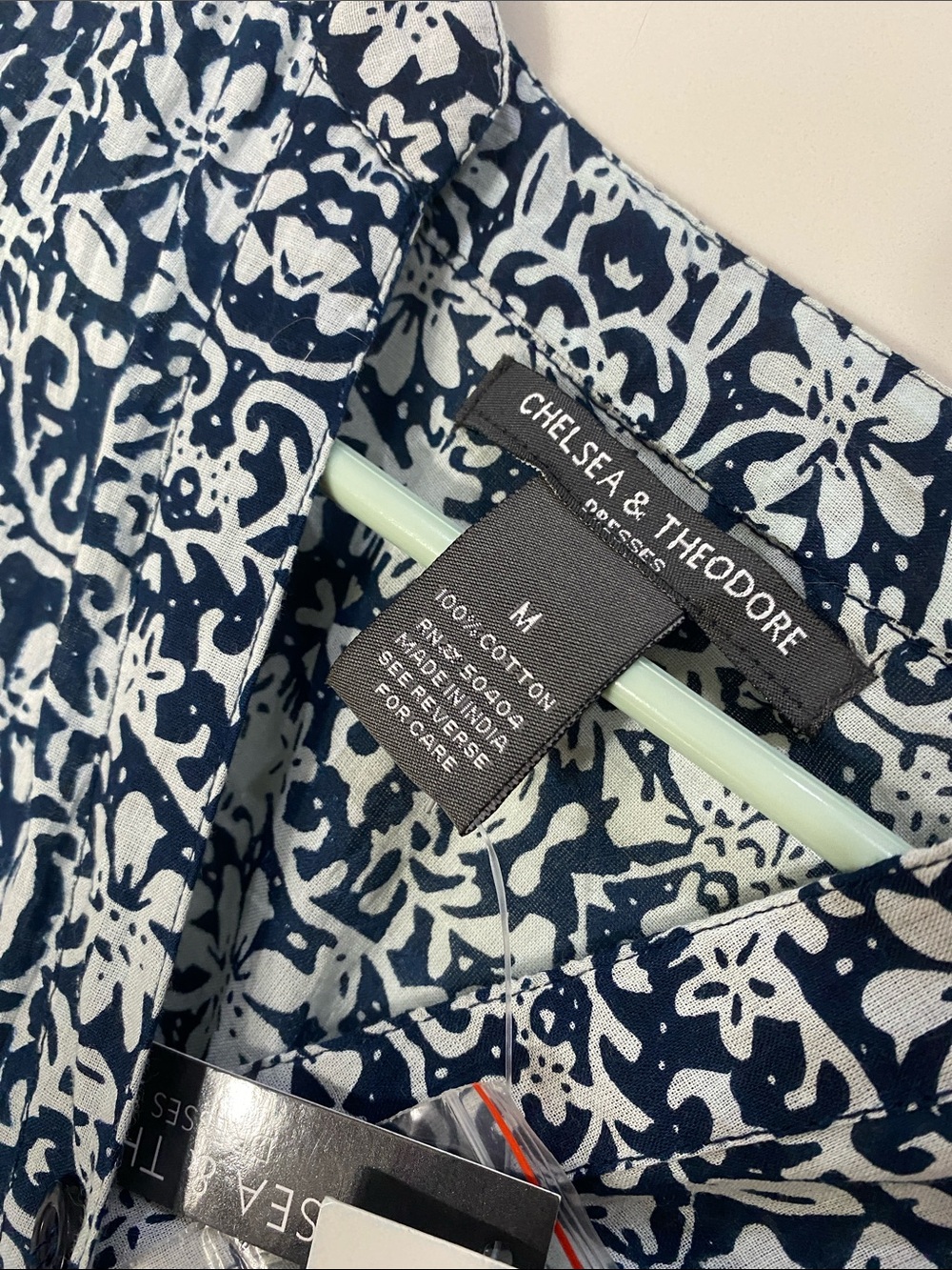Chelsea & Theodore NWT Blue and White Floral-Print Sleeveless Midi Dress Medium - Picture 3 of 8